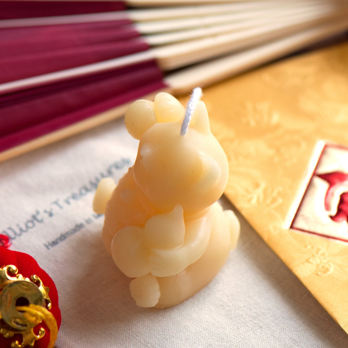 Fortune Cat Beeswax Candle