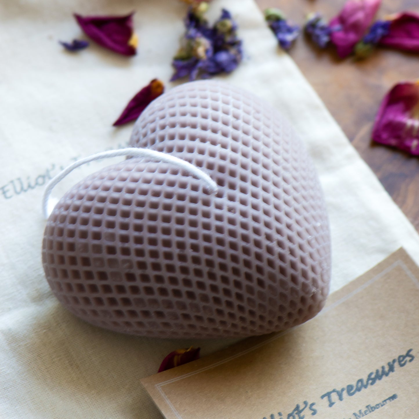 Large Quilted Heart (Mauve) Beeswax candle