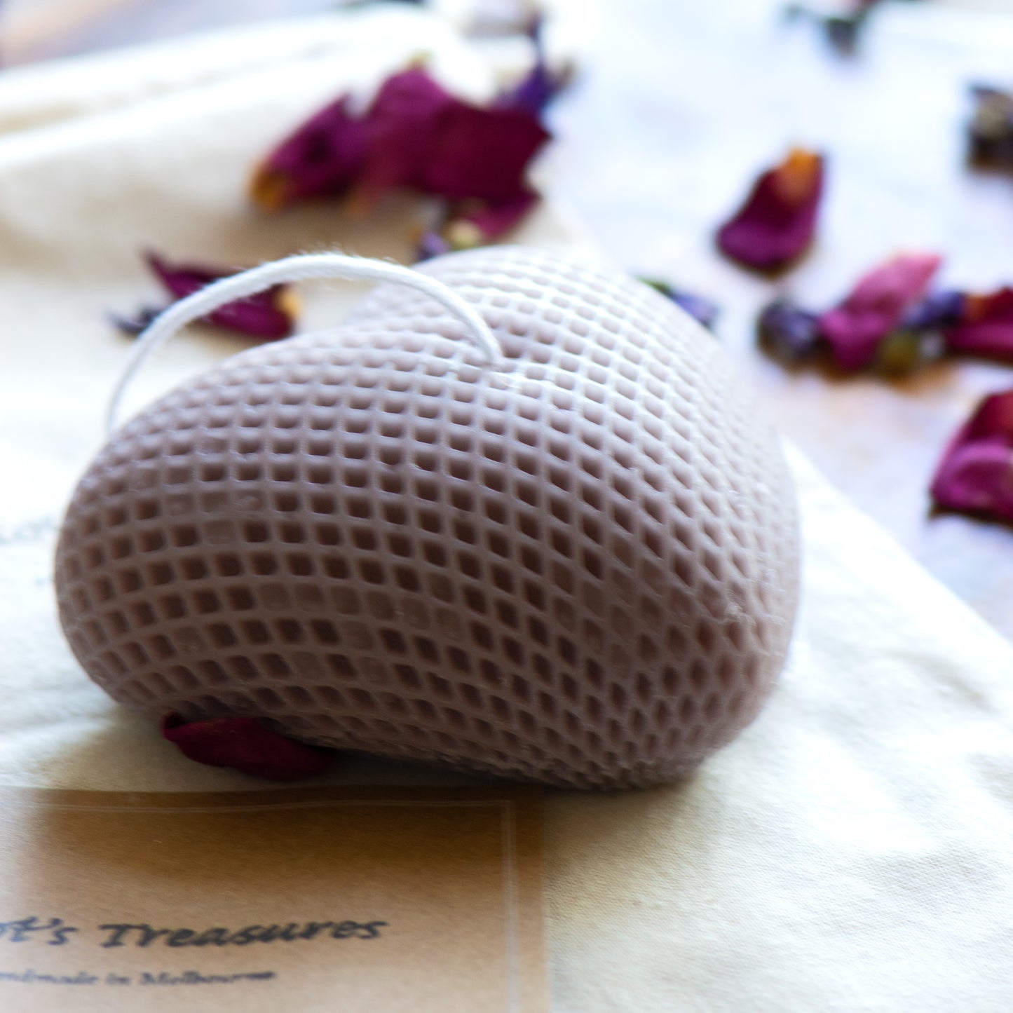 Large Quilted Heart (Mauve) Beeswax candle