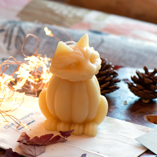 Pumpkin Kitty - Pure Beeswax Candle